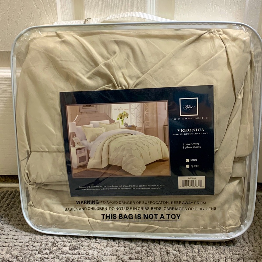 Duvet Cover and 2 Shams, King, New!, Cream Colored